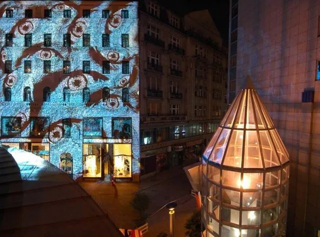 European House in Budapest: light art installation for the 50th anniversary of the signing of the Treaty of Rome: photograph 13 of 23 in the archive's gallery