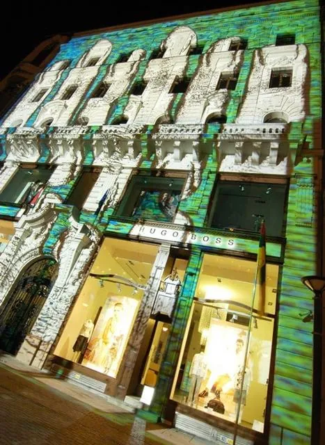 European House in Budapest: light art installation for the 50th anniversary of the signing of the Treaty of Rome: photograph 19 of 23 in the archive's gallery