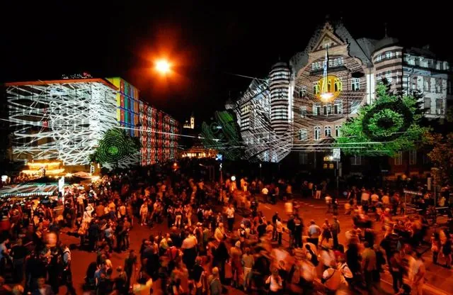Zürich Lichtfest (Züri Fäscht), Zürich, 6 to 8 July 2007: photograph 6 of 28 in the archive's gallery