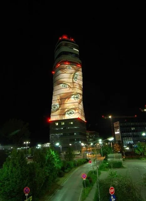 Light Art Installation Demo, Vienna International Airport (VIE): photograph 19 of 37 in the archive's gallery
