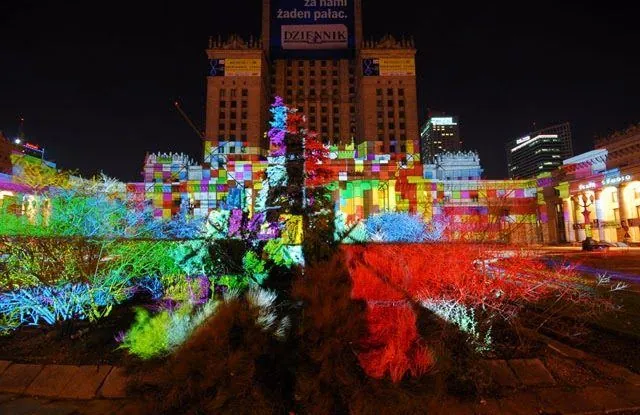 The Palace of Light and Art: An Urban Intervention, Warsaw, 2006, seven days: photograph 24 of 25 in the archive's gallery